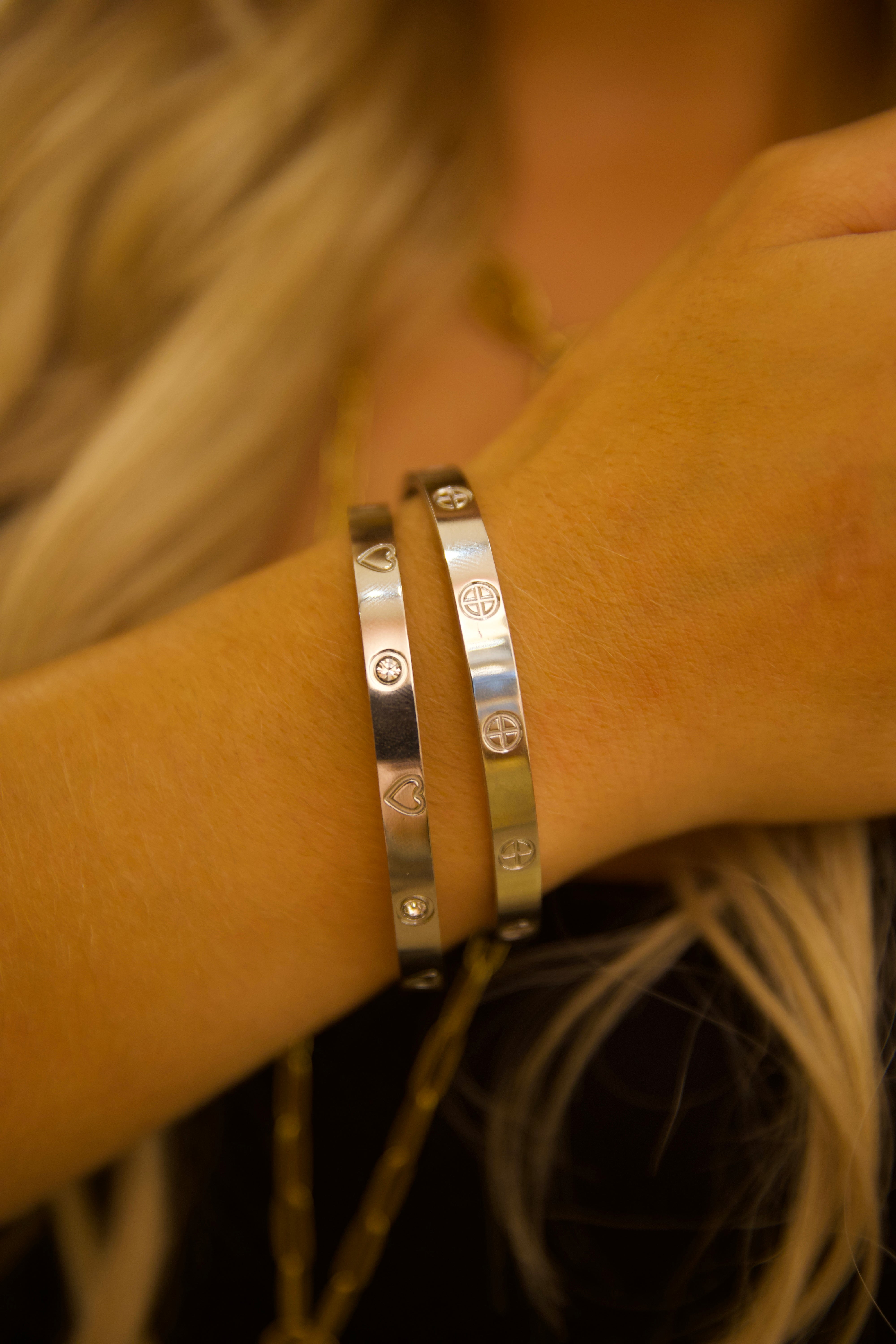 CLEO silver bangle
